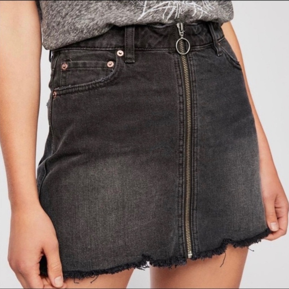 We The Free Jean Zipper Skirt—frayed hem, black denim